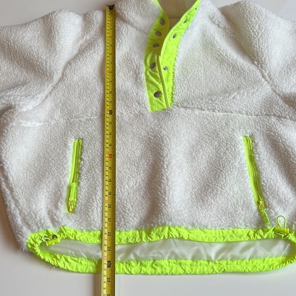 American Eagle white Fluffy Fleece Teddy Plush lined, hanorac style jacket - Picture 7 of 11